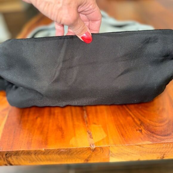 Nautica full size back pack. Lots of pockets/padded laptop compartment EUC - Picture 10 of 16